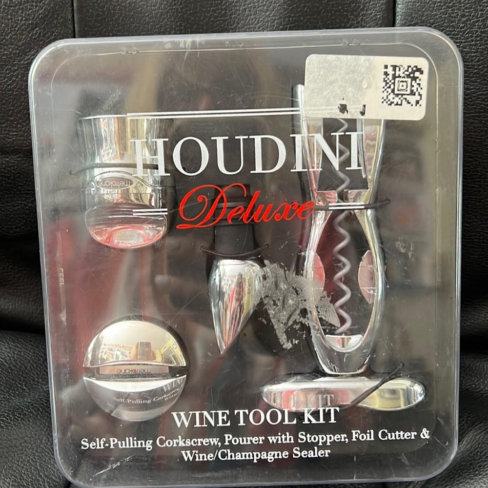 Houdini Deluxe- 4 piece -Wine Tool Kit-New in Package